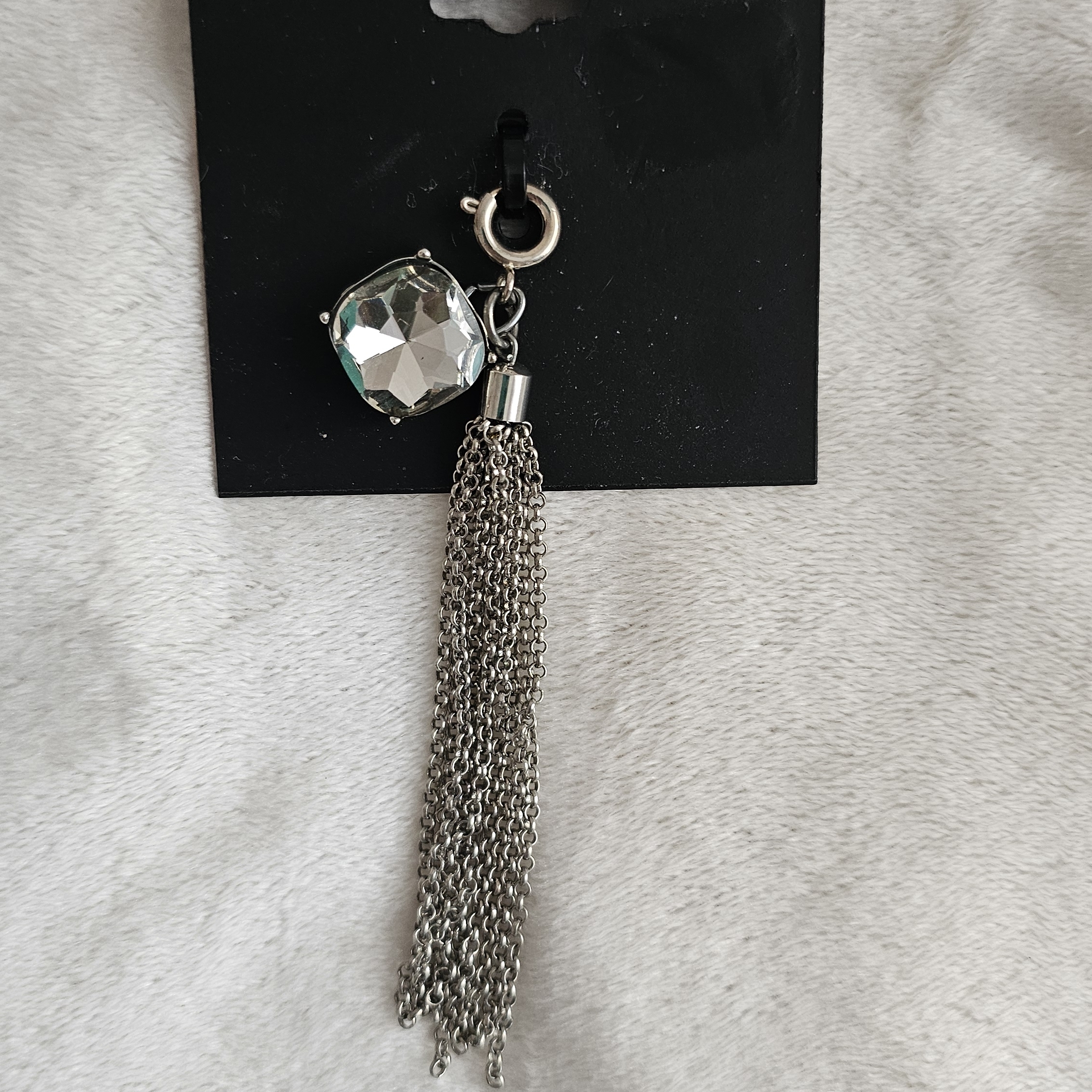 Worthington Charm - Crystal Rhinestone With Silver Drop Chain Tassle 9$